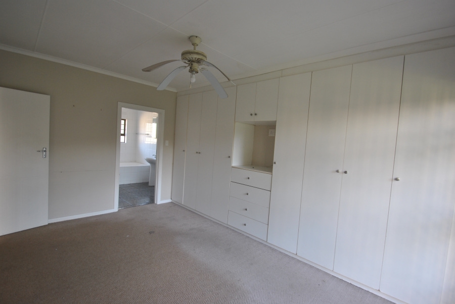 3 Bedroom Property for Sale in Bonza Bay Eastern Cape